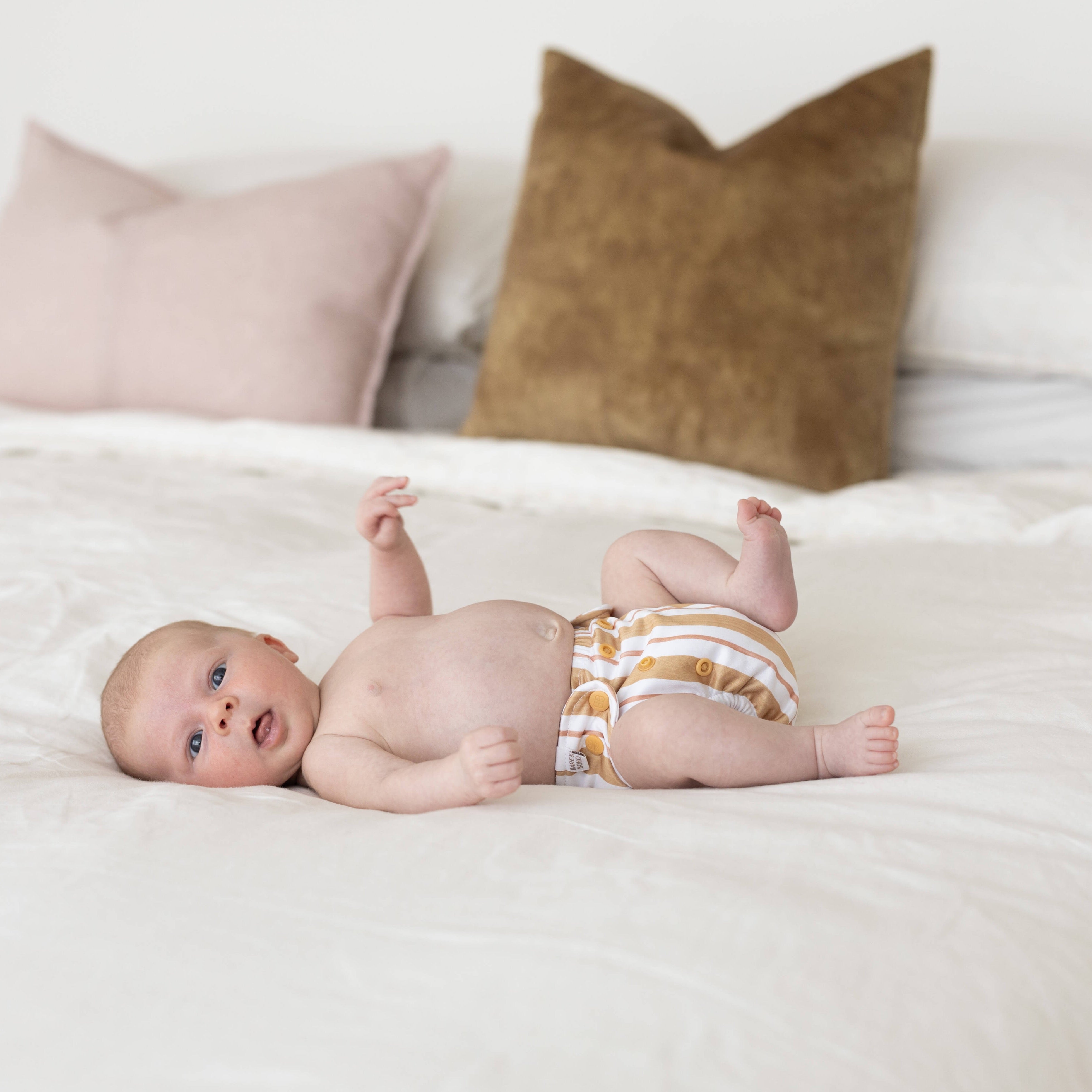 bare-and-boho-bundles-lot-couches-lavables-posy-soft-1-6kg-lingettes image 4