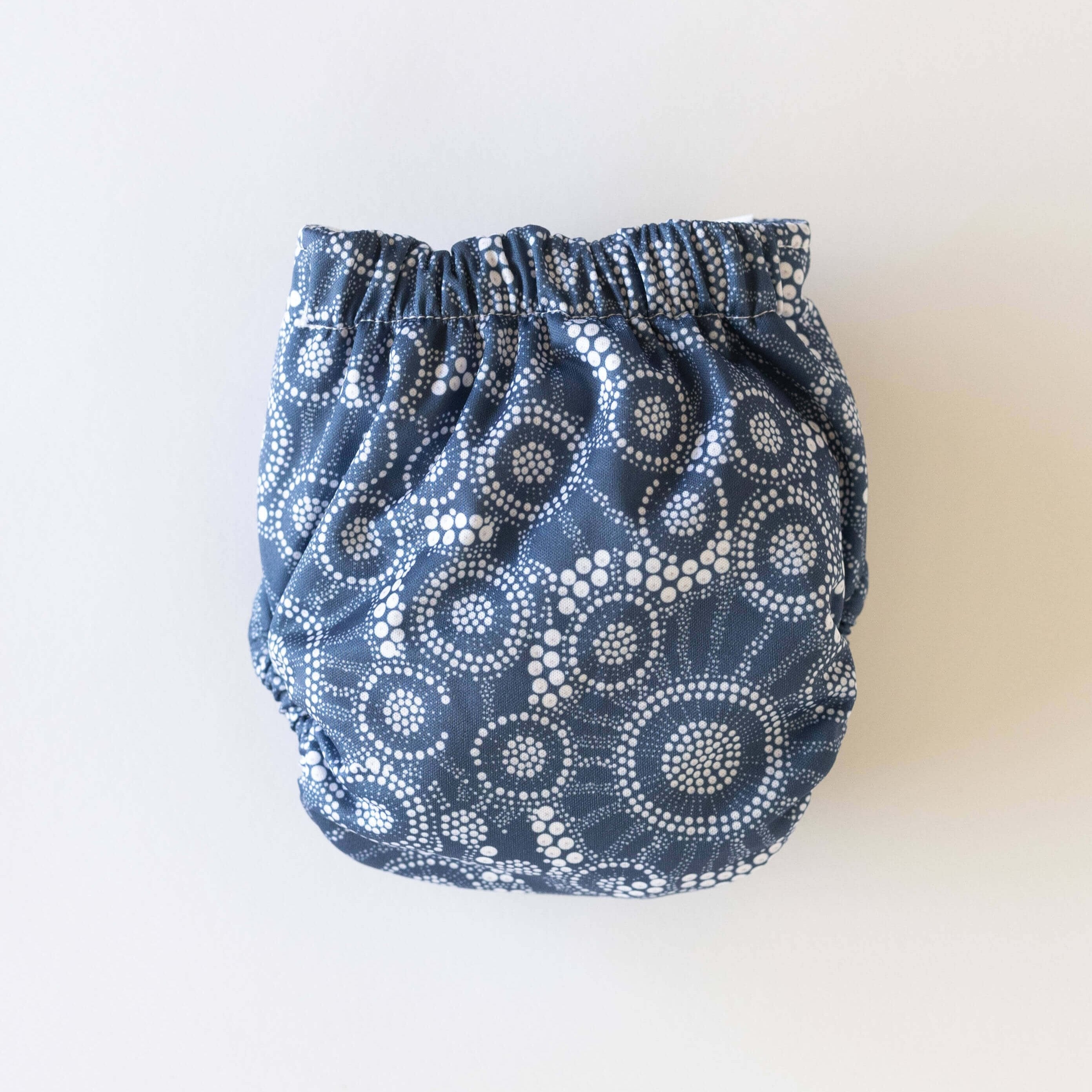 bare-and-boho-newborn-flexi-cover-2-0-couche-jellyfish-tide-bambou image 3
