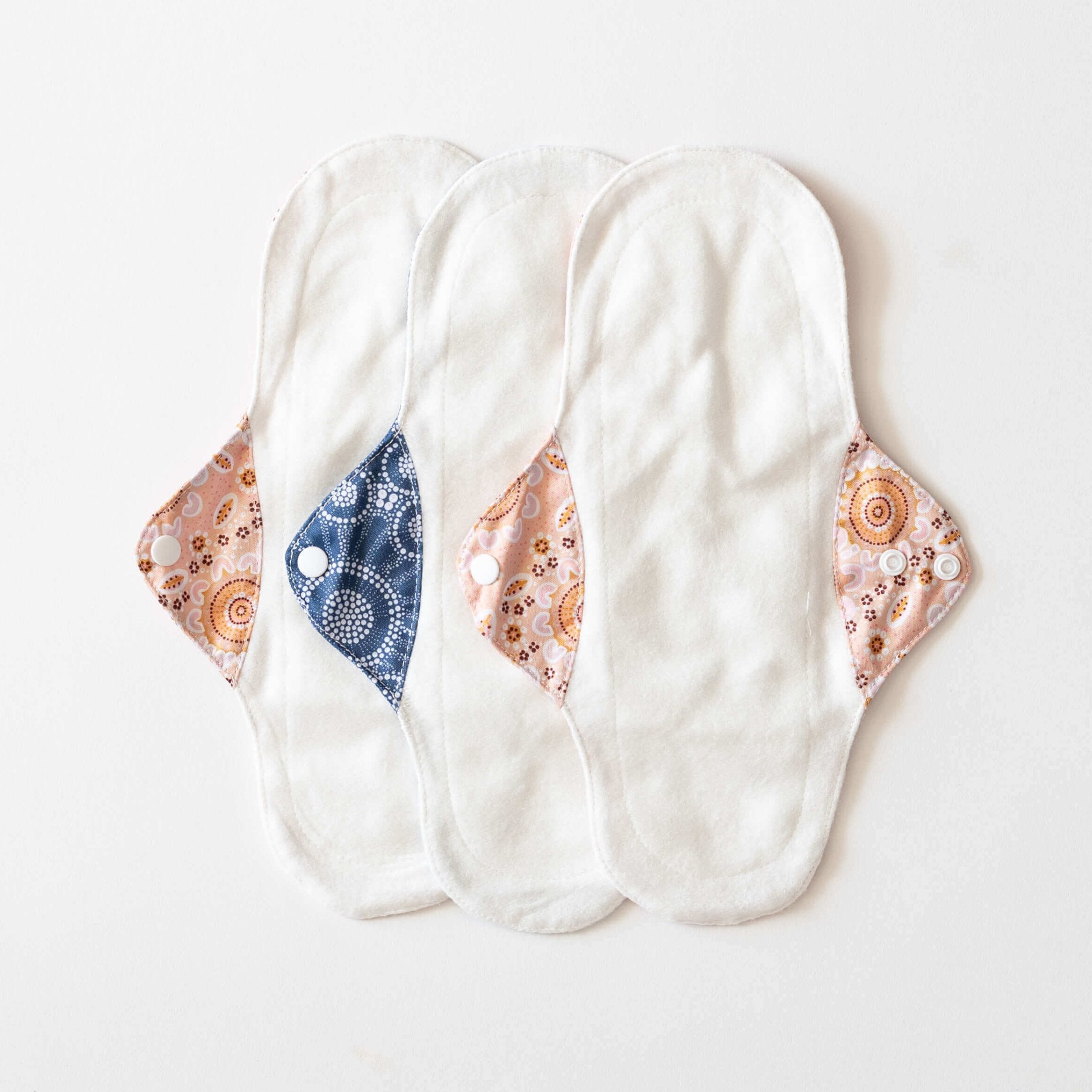 bare-and-boho-cloth-pads-serviettes-lavables-medium-springflower-x3 image 2