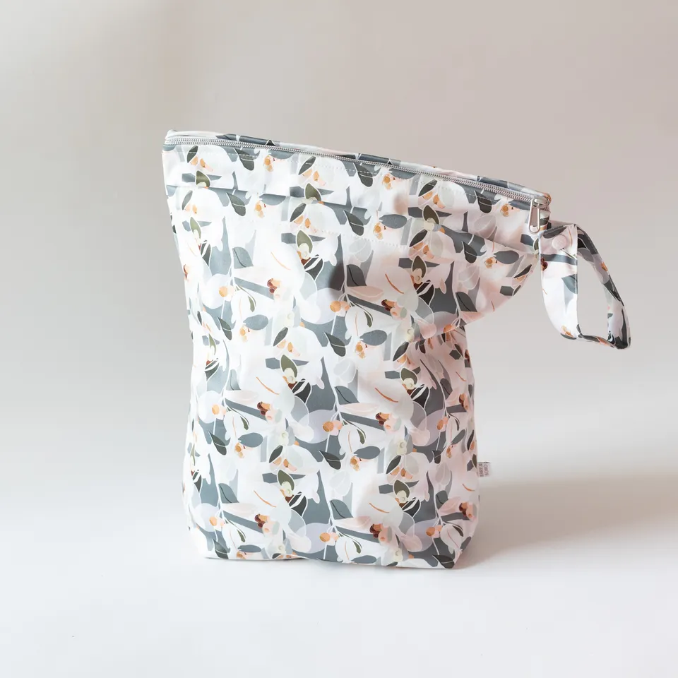 bare-and-boho-wet-bags-sac-imperm-able-large-gumnut image 1