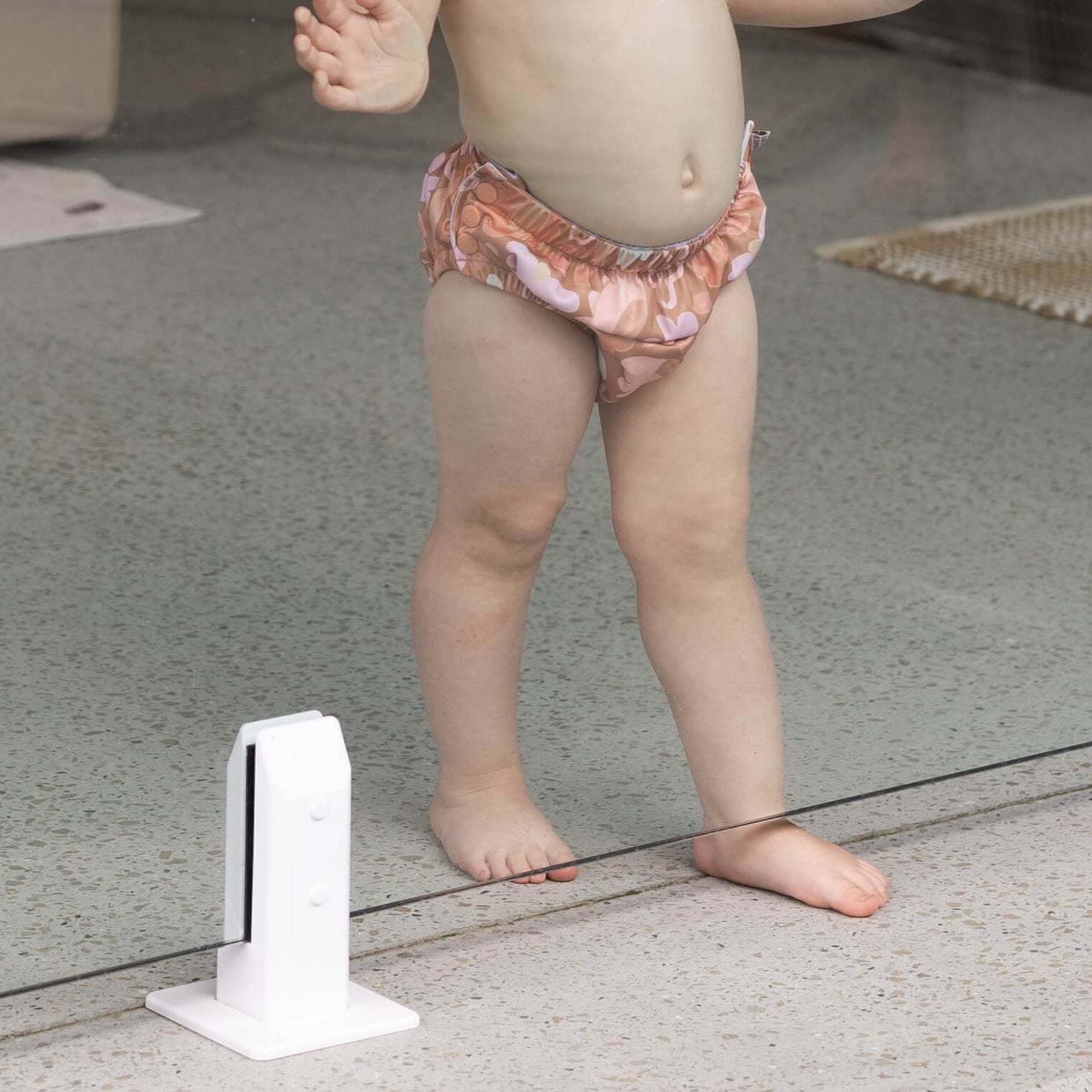 bare-and-boho-swim-posy-hopscotch-couche-bain-lavable-junior image 2