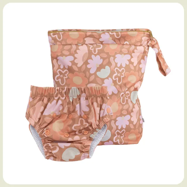 bare-and-boho-bundle-couche-de-bain-junior-posy-wet-bag image 1