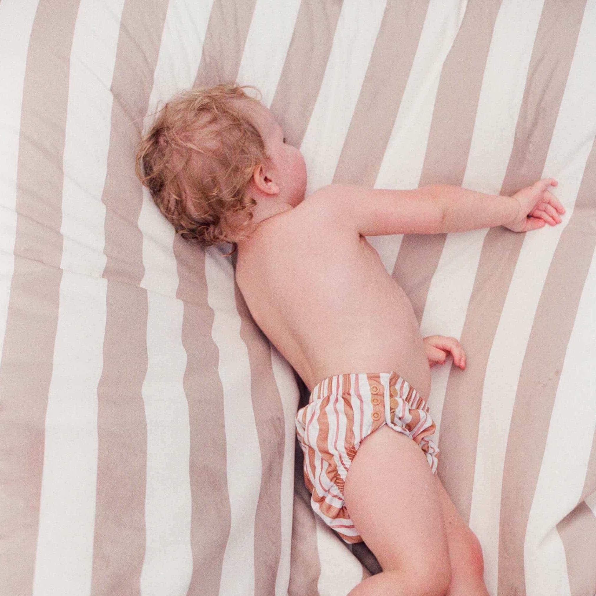 bare-and-boho-swim-nappies-couche-piscine-circus-5-12-kg image 4